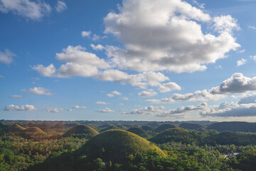 Fototapeta na wymiar Beautiful scenery of the Chocolate Hills in Bohol, Philippines