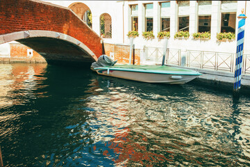 Venetian reflections on the empty channel