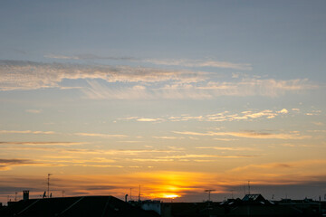 Tramonto sui tetti di San Siro (Milano)