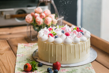 Raspberry puff poppy cakae