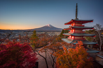 Fototapeta na wymiar Mount Fuji from Chureito Pagoda at sunset