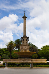 Fototapeta na wymiar drive circle coral gables fountain historic landmark