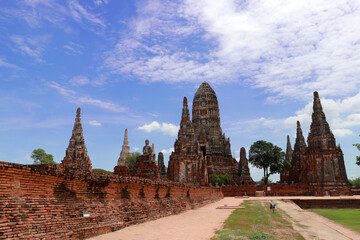 Fototapeta premium The ruins of Chaiwatthanaram Temple in Thailand. It was a royal temple complex during the Ayutthaya Period.