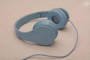 cascos de musica azules