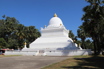 Stupa blanche à Luang Prabang, Laos