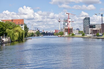 Naklejka premium Berlin river Spree in spring