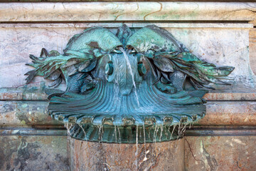 Detail am Brunnendenkmal 'Vater Rhein und seine Töchter'