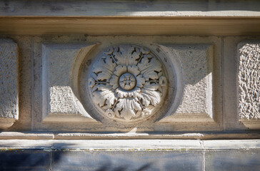 Rosette an einem altem Gebäude