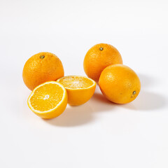 Produktaufnahme Orangen auf weißem Untergrund