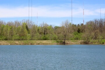 Obraz premium A calm peaceful scene at the lake in the countryside.