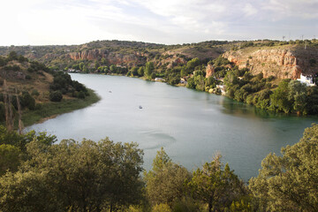 Atardecer en la Naturaleza con Laguna