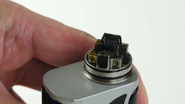 Vaping atomizer with clapton coil is working.