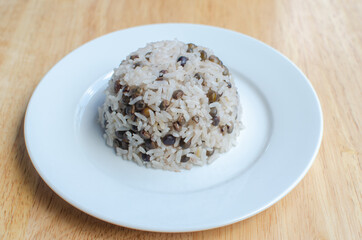 Pigeon peas rice known as “arroz con guandu” in Panama