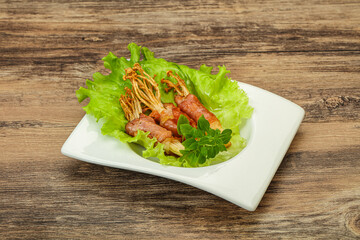 Roasted enoki mushrooms with bacon