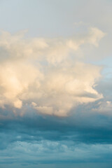 Fototapeta na wymiar View of the cloudy sky in springtime