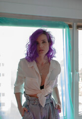 Schöne Frau in Lila, Berlin