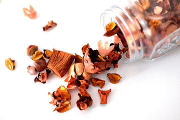 Bright dry aromatic flowers and sachet bark