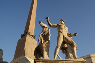 Fototapeta premium statue of saint peter in vatican