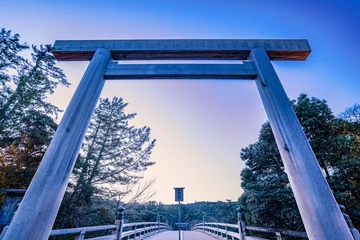 Foto op Plexiglas 三重県伊勢神宮　朝日と鳥居 © TMphoto