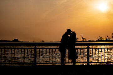 Fototapeta premium Silhouette at Diamond point of Osaka Bay Area