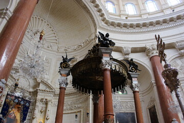 Baldaquin de la basilique ND du Mont Carmel à La Valette (Malte) © Christophe Rubin