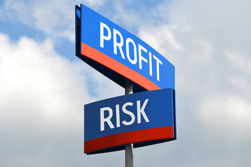 Fototapeta premium Profil and risk street sign