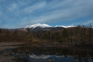 層雲の乗鞍高原から乗鞍岳を望む