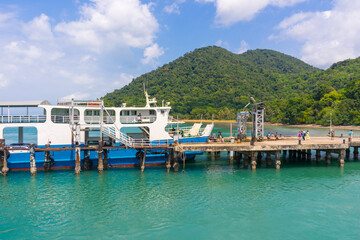 Fototapeta na wymiar Koh chang with blue sky in summer time, Trat, Thailand.