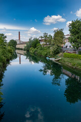 Fototapeta na wymiar Panorami del fiume Adda tra Vaprio e Fara Gera, Lombardia