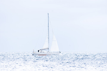 Obraz premium sailboat on the ocean