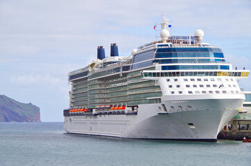 Traumreise Karibikkreuzfahrt mit Kreuzfahrtschiff zu den karibischen Inseln - Dream holiday or...
