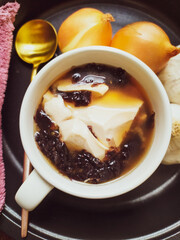 ready to eat japanese noodles soft tofu seaweed soup