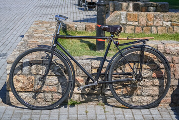 Fototapeta na wymiar Old black bicycle
