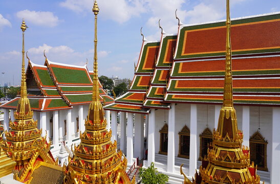buddhist temple roof