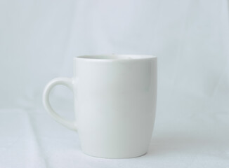 Obraz na płótnie Canvas A Plain white coffee cup for advertising