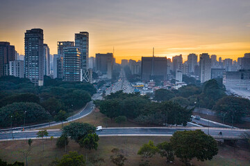 Fototapeta na wymiar Nascer do Sol em São Paulo