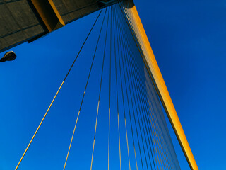 Obraz premium bridge over blue sky