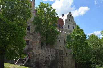 Fototapeta na wymiar Renesansowy zamek w Goli Dzierżoniowskiej, powiat dzierżoniowski, Polska