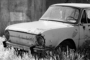 old rusty car black and white