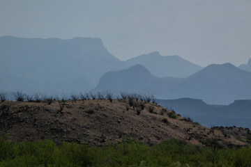 Fototapeta na wymiar Desert landscape with distant mountains