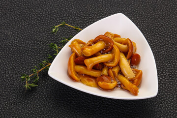 Pickled honey agaric
