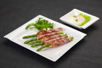 Asparagus with bacon