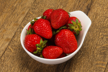 Sweet strawberry in the bowl