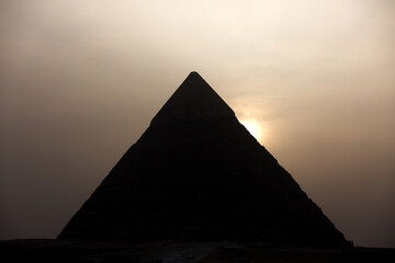 Obraz na płótnie Canvas Pyramid of Khafre during sunset