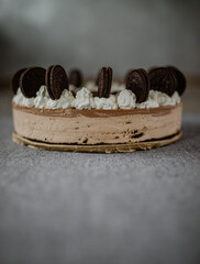 chocolate cake with oreo
