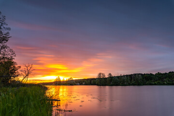 Fototapeta na wymiar beautiful sunset on the Narew River