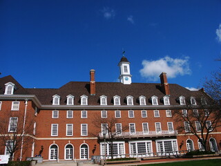 University of Illinois at Urbana Champaign campus building