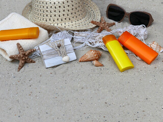 Strandzubehör Sonnencreme Hut Sonnenbrille