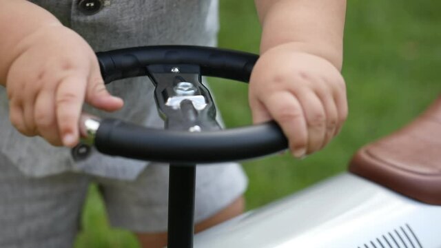 Children's car steering wheel, closeup