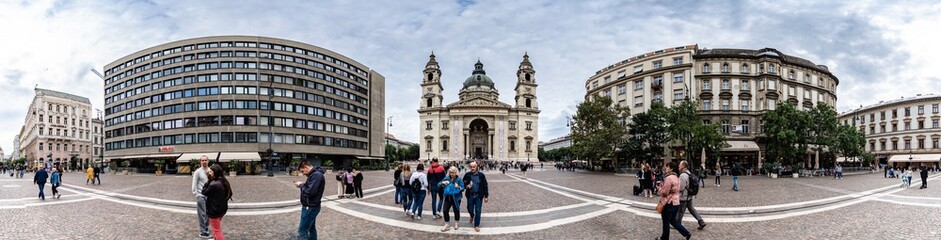 Naklejka premium Panoramiczny widok na plac św. Stefana i bazylikę katedralną św. Stefana, Budapeszt, Węgry